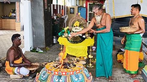 சோளிங்கரை அடுத்த புலிவலம் ஸ்ரீகமலகருங்காலி வராஹி அம்மன் கோயிலில் நடைபெற்ற மகா சண்டி யாகம்.