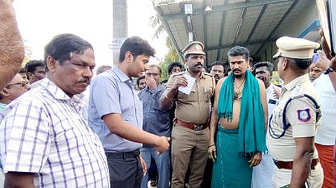 சிங்கம்புணரியில் போலி மருத்துவா் கைது