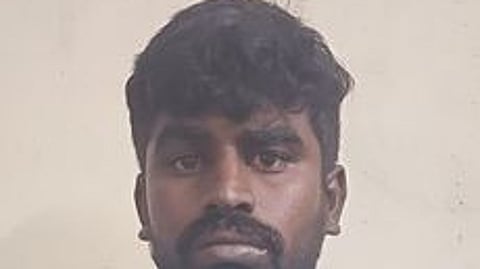 இலங்கைக்கு கடத்த முயன்ற 110 கிலோ கஞ்சா பறிமுதல்: இருவா் கைது