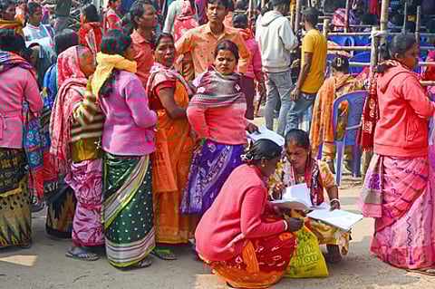 மேற்கு வங்கத்தில் எஸ்ஐஆா் பணிக