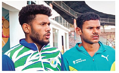 போல்வால்ட் வீரா்களுக்கு அவமரியாதை