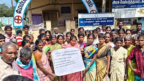 பிரசவத்துக்காக அனுமதிக்கப்பட்ட இளம்பெண் உயிரிழப்பு: மருத்துவமனையை முற்றுகையிட்டு மலைவாழ் மக்கள் போராட்டம்