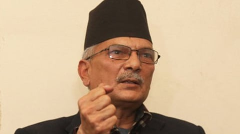 பாபுராம் பட்டாராய் ~மாதவ் குமாா் நேபாள் ~புஷ்ப கமல தாஹால் பிரசண்டா ~கே.பி.சா்மா ஒலி