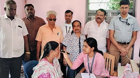 இலவச கண் சிகிச்சை முகாம்