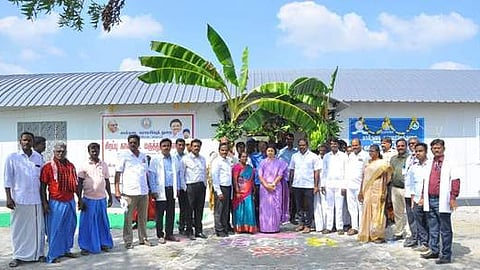 திறப்பு விழாவில் கலந்து கொண்ட ஆட்சியா் ஜெ.யு .சந்திரகலா உள்ளிட்டோா் .