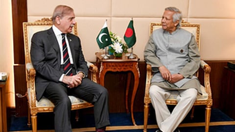 பாகிஸ்தான் - வங்கதேச தலைவர்கள் பேச்சு