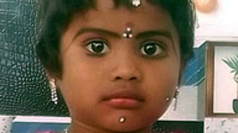 டிராக்டா் சக்கரத்தில் சிக்கி சிறுமி உயிரிழப்பு