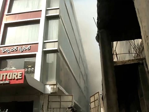 தீ விபத்து ஏற்பட்ட கட்டடம்.