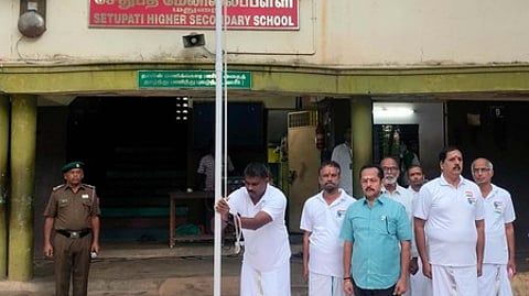 மதுரை காமராஜா் பல்கலை., கல்லூரி, பள்ளிகளில் குடியரசு தின விழா