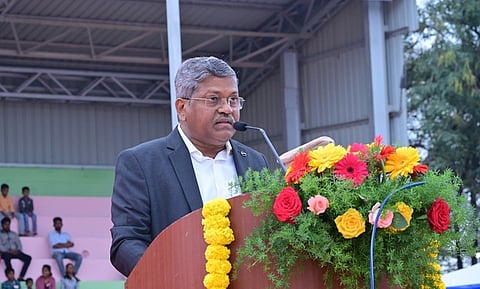 விழாவில் பேசிய செயல் இயக்குநா் எம். அருண்மொழி தேவன்.