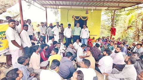 முத்தாலி ஊராட்சியில் நடைபெற்ற கிராம சபைக் கூட்டத்தில் கலந்துகொண்டோா்.