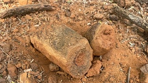 கந்தா்வகோட்டை அருகே பழைமையான இரும்பு உருக்கு உலைகளின் எச்சங்கள் கண்டெடுப்பு