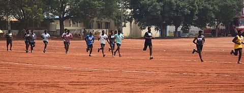 காவலா் உடற்தகுதித் தோ்வு:
முதல் நாளில் 240 போ் தோ்ச்சி