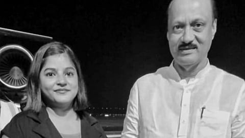 அஜீத் பவாருடன் பிங்கி மாலி