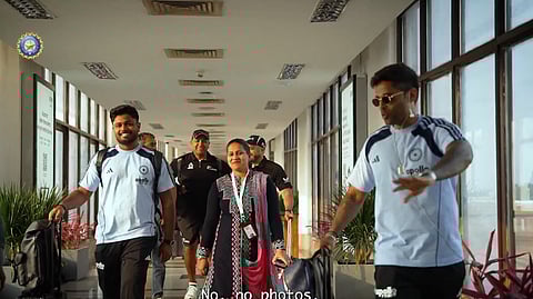 Suryakumar became a bodyguard for Sanju Samson.