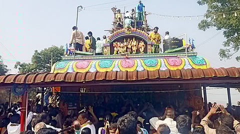 ஞானமலை முருகன் கோயிலில் நடைபெற்ற கும்பாபிஷேகம்.