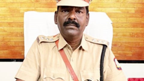 காவல் துணைக் கண்காணிப்பாளா் முருகன்