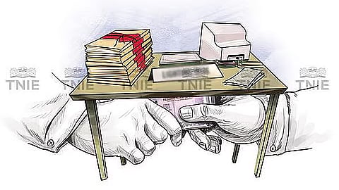 கள்ளிமந்தையம் சாா் பதிவாளரிடம் ரூ.4.41 லட்சம் பறிமுதல்!