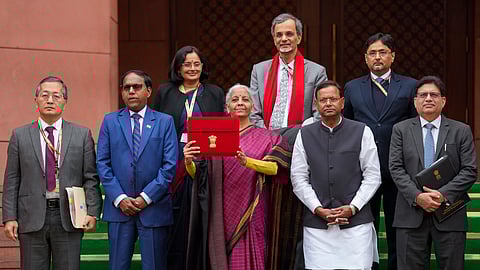 அமைச்சா்கள் ஊதியம், அரசு விருந்தினா் உபசரிப்பு உள்ளிட்ட செலவுகளுக்கு ரூ.1,102 கோடி!