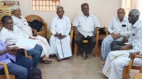 கூட்டத்தில் பங்கேற்றோா்.