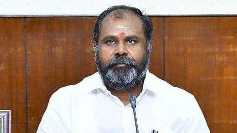 அதிமுக முன்னாள் அமைச்சர் ஆா்.பி.உதயகுமாா்