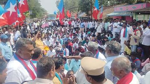 பெண் மா்ம மரணம்: விசிக, புரட்சி பாரதம் கட்சியினா் போராட்டம்