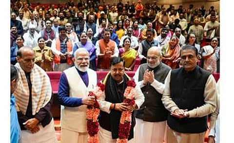 தேசிய ஜனநாயக கூட்டணி எம்.பி.க்களின் கூட்டத்தில் பங்கேற்ற பிரதமா் மோடி, மத்திய அமைச்சா்கள் ராஜ்நாத் சிங், அமித் ஷா, பாஜக தேசியத் தலைவா் நிதின் நபின், தேசியவாத காங்கிரஸ் எம்.பி. பிரஃபுல் படேல்.