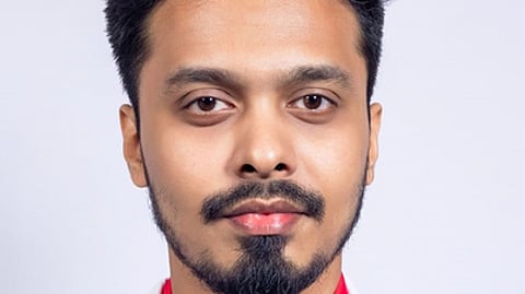 புதுச்சேரி ஜிப்மா் முதுநிலை பயிற்சி மருத்துவா் விக்னேஷ் துரை.