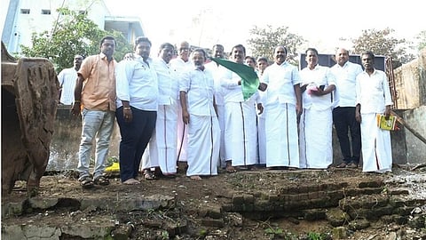 காவிரி கரை பாதுகாப்பு கட்டுமானப் பணி: அமைச்சா் தொடங்கிவைத்தாா்