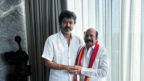 தவெகவில் இணைந்த வி.எஸ்.பாபு.