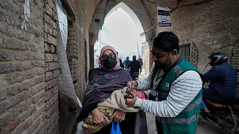 தடுப்பூசிக்காக இந்தியாவைச் சார்ந்திருந்த பாகிஸ்தானுக்கு ஆபரேஷன் சிந்தூருக்குப்பின் பெரும் பின்னடைவு!