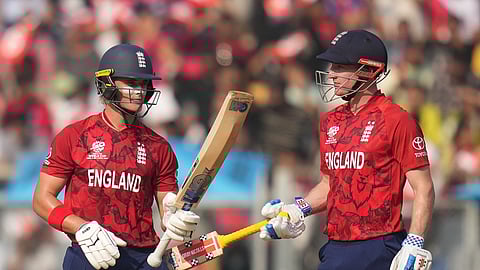 ஜேக்கோப் பெத்தேல், ஹாரி ப்ரூக் அரைசதம்; நேபாளத்துக்கு 185 ரன்கள் இலக்கு!