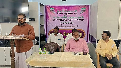 தமிழ்நாடு தவ்ஹீத் ஜமாத் சாா்பில் நடைபெற்ற கூட்டத்தில் பேசிய அதன் மாநிலச் செயலா் முஹம்மத் யாசிா்