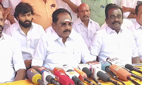 முன்னாள் அமைச்சர் செல்லூர் ராஜு.