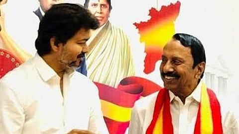 விஜய்யுடன் செங்கோட்டையன்