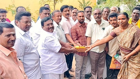 வில்லியனூா் தொகுதியில்
ரூ.44 லட்சத்தில் வளா்ச்சிப் பணிகள்