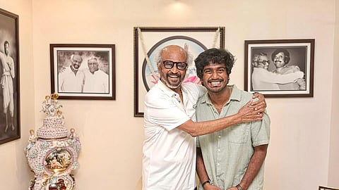 நடிகர் ரஜினிகாந்துடன் வித் லவ் பட நாயகன் அபிஷன் ஜீவிந்