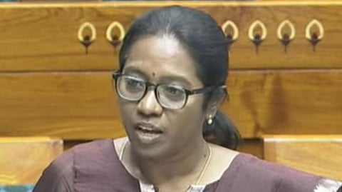 ராணி ஸ்ரீகுமாா்