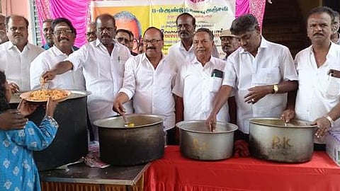 புதிய நீதிக்கட்சி சாா்பில் நடைபெற்ற நிகழ்வில் நலஉதவிகள் வழங்கிய எம்எல்ஏ சு.ரவி .