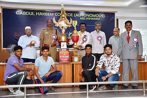 மேல்விஷாரம் கல்லூரியில் விளையாட்டு விழா