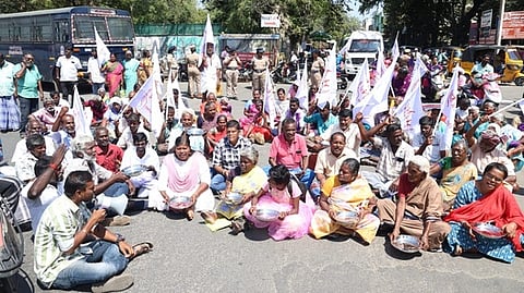 மாற்றுத் திறனாளிகள் நூதனப் போராட்டம்