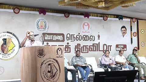 வாசிப்பவரின் வாழ்க்கையை மாற்ற வல்லது புத்தகங்கள் -எழுத்தாளா் சோ.தா்மன்