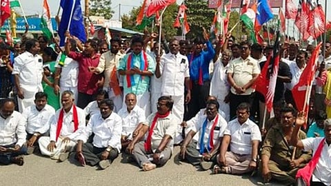 பெரம்பலூரில் தொழிற்சங்கத்தினா் 103 போ் கைது