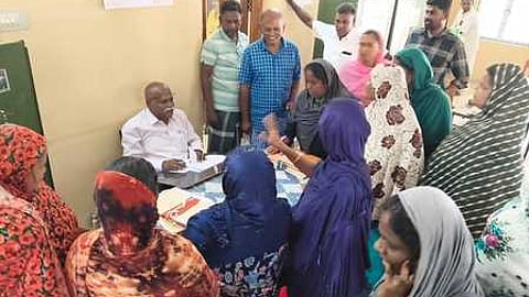 பத்தமடை பேரூராட்சி அலுவலகம் முற்றுகை