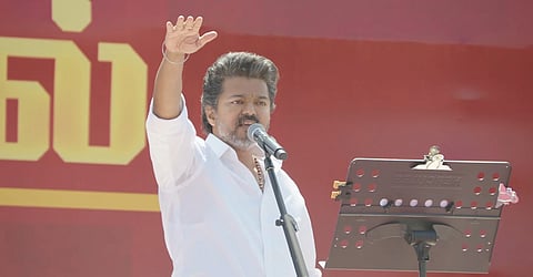 ஓட்டுக்கு பணம் கொடுத்தால் வாங்கிக்கொள்ளுங்கள்; ஆனால்...! - விஜய் பேச்சு