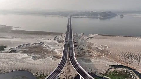 பிரம்மபுத்திரா ஆற்றில் ரூ. 3,000 கோடியில் கட்டப்பட்ட பிரமாண்ட பாலம் திறப்பு!