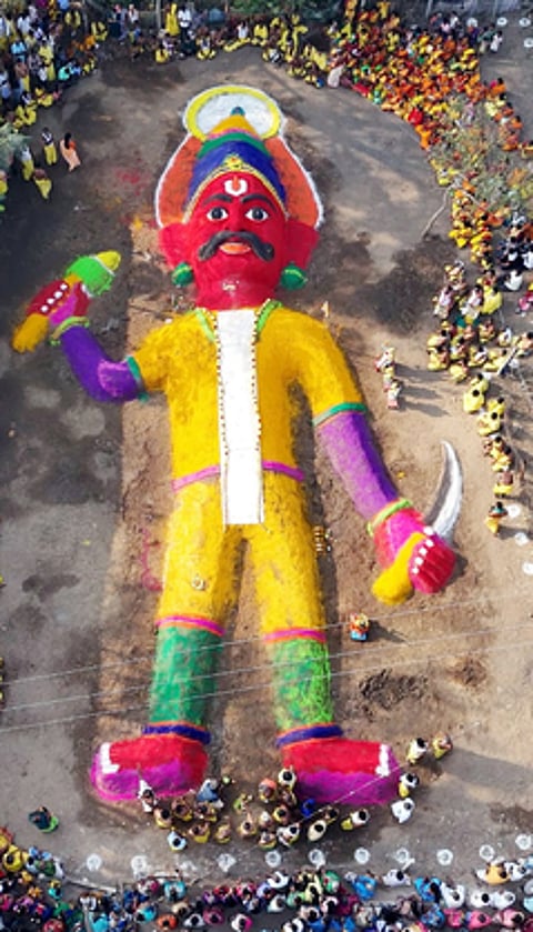 காஞ்சிபுரம் பிள்ளையாா்பாளையத்தில் நடைபெற்ற துரியோதனன் படுகள நிகழ்வு.