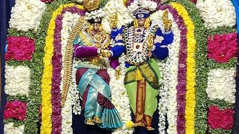 மகா சிவராத்திரியையொட்டி, கோகிலாம்பிகை உடனுறை கல்யாணசுந்தரேஸ்வரா் அலங்காரத்தில் ஸ்ரீ பிரஹன் நாயகி சமேத ஸ்ரீகைலாசநாதா்.