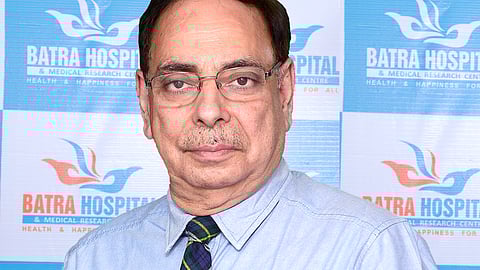 மருத்துவா் உபேந்திரா கெளலுக்கு
வாழ்நாள் சாதனையாளா் விருது!