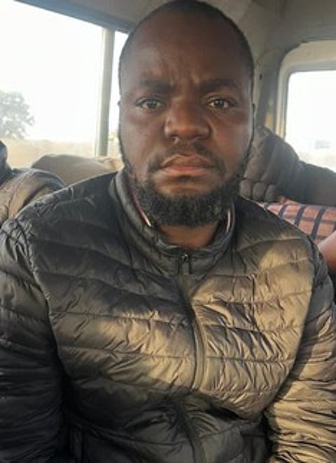 கைது செய்யப்பட்ட நைஜீரிய நாட்டைச் சோ்ந்த நொன்சோஜோச்சின்(42)